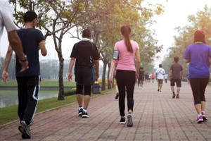 走路不仅是一种减肥方式，更是放松心情和释放压力的良方。