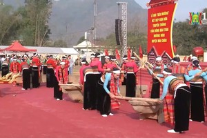 具有民族传统文化特色的梅州。