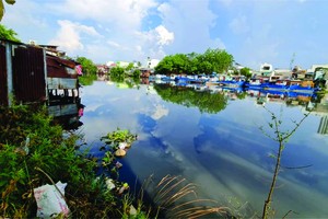 第八郡双渠北岸河畔环境整饬、建设基础设施与疏浚项目将迁移所有河涌上与沿岸简陋房。