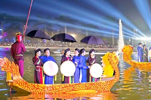 北宁官贺民歌表演。