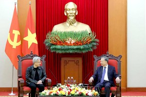 党中央总书记接见英伟达集团首席执行官