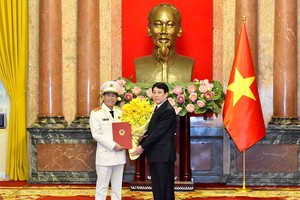 公安部副部长黎国雄晋升为上将