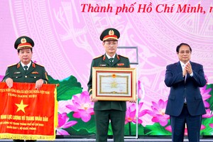 市武装力量荣获人民武装力量英雄称号