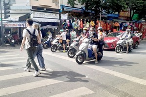 加大处罚力度有助提高执行交规的意识。