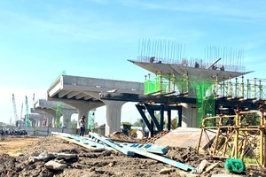 按计划，环市三路（途经本市路段）将于2026年6月30日全线通车。