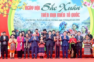 国家主席梁强出席 “全国各地春色”盛会。