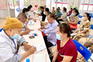 第五郡东医会赠医施药活动开展多天