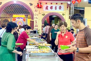 龙华寺鹿野素食自助餐广受好评