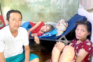 刘维基与母亲及妹妹刘惠珍。