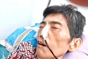 何宝记在医院留医中。