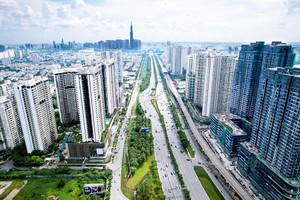 专家们认为，省、市合并将有助消除行政地界局限，促进各区域有效连接、打开新的发展空间。