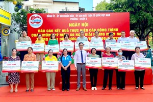 第一坊各街区登记落实各项工程。