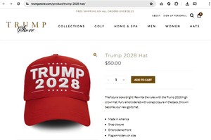 特朗普团队出售〈特朗普〉帽子
