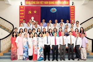 本报全体员工。