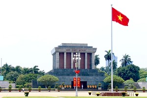 开展胡志明主席陵遗迹区管理与保护法令