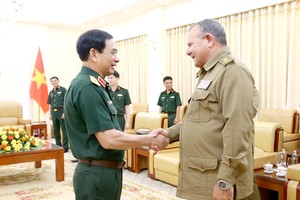 越古关系万古长青