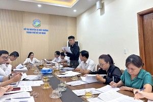 5013号工作组与项目开发商的工作会议。