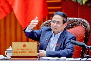 总理要求企业全部行政手续在线进行