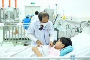 假药使患者失去宝贵的治疗时间，对健康造成难以预料的伤害。 英闲-云山 图/文。