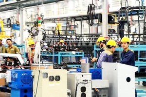 创造新的动力和气势，以促进民营经济发展。