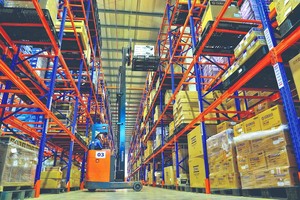 我国快递产业仍面临物流基础设施有限的挑战。