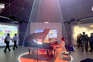 《绽放》艺术空间。