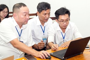 新滨城坊干部、公务员正在试运行公共行政系统。