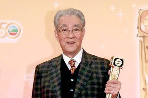 2016年，周骢获得万千星辉颁奖典礼“万千光辉演艺大奖”。