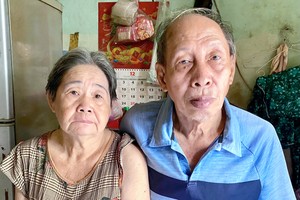 黎何与潘雪明夫妇。