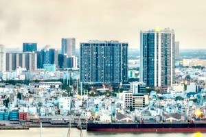 市建设厅评估，本市房地产市场发展迅速，但尚未完全稳定。