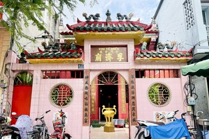 位于原第六郡第二坊鸿庞街647号的金门会馆-孚济庙外观。