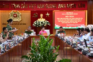 Các đại biểu tham gia hội thảo