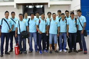 HLV Lê Hồng Hảo (thứ 3 từ trái qua) đã nói lời chia tay đội CA TPHCM. Ảnh: H.H