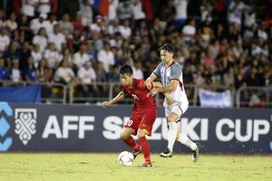 Phan Văn Đức và tuyển Việt Nam đã đánh bại Philippines ở trận bán kết lượt đi. Ảnh: ANH KHOA