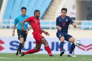 U.23 Indonesia (trái) đối diện với nhiều áp lực ở vòng loại châu Á.