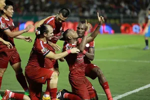 CLB TPHCM đang thăng hoa trên bảng xếp hạng, Ảnh: NGUYỄN HOÀNG