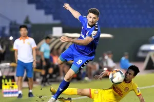 Bình Dương và Nam Định bất phân thắng bại với tỷ số 1-1. Ảnh: NGUYỄN NHÂN