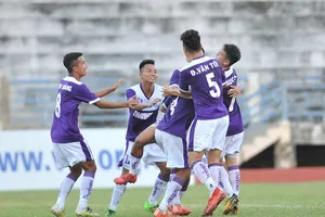 Hà Nội có chiến thắng chật vật trước TPHCM. Ảnh: Nguyễn Nhân