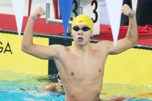 Kình ngư Trần Duy Khôi giành HCV 200m bơi ngửa nam.