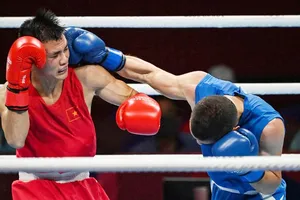 Võ sĩ Nguyễn Văn Đương (trái) sẽ được đưa sang tập huấn tại Cuba.