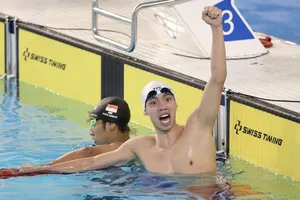 Kình ngư Nguyễn Huy Hoàng phá kỷ lục cự ly 400m tự do nam. Ảnh: DŨNG PHƯƠNG