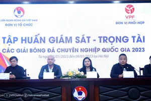 Lãnh đạo VFF và VPF đến tham dự lễ khai mạc