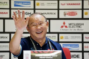 HLV Park Hang-seo thoải mái tại buổi họp báo sau trậ n đấu