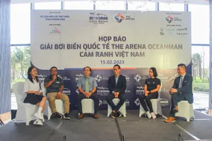 Đại diện Ban tổ chức chia sẻ thông tin tại buổi họp báo ngày 15-2