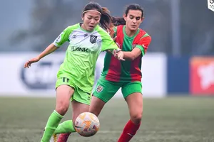 Huỳnh Như được tung vào sân từ giữa hiệp 2 và góp công giúp Lank FC giành được 1 điểm