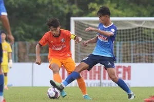 Tây Ninh (áo xanh) bất ngờ giành chiến thắng trước Đà Nẵng
