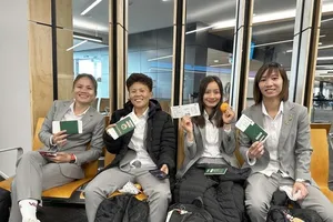 Các tuyển thủ Việt Nam rời Napier để di chuyển đến Auckland