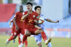 Hà Tĩnh và Hải Phòng chia điểm với trận hòa 0-0. Ảnh: MINH HOÀNG