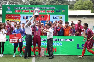 CLV PV ĐS-XH đăng quang sau khi thắng VOH trên loạt sút luân lưu 6m