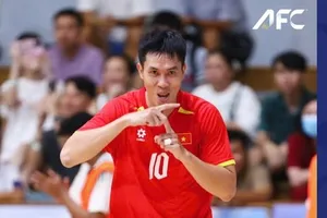 Đương kim Quả bóng vàng futsal Việt Nam Nguyễn Thịnh Phát ăn mừng bàn thắng mở điểm. 